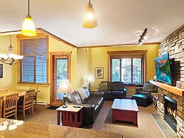 Pinnacle Ridge Chalets by Fernie Lodging