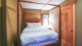 Pinnacle Ridge Chalets by Fernie Lodging