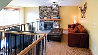 Pinnacle Ridge Chalets by Fernie Lodging