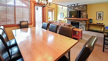 Pinnacle Ridge Chalets by Fernie Lodging