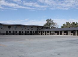 Boarders Inn & Suites by Cobblestone Hotels - Syracuse