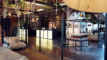 M Roof Hotel & Residences