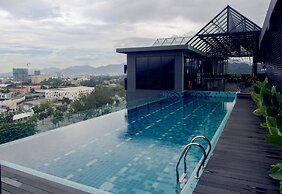 M Roof Hotel & Residences