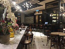 M Roof Hotel & Residences