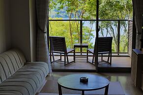 Hakone Ashinoko Hanaori