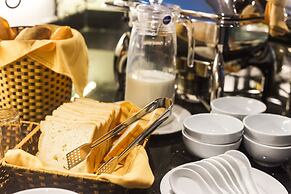 Hanoi La Storia Hotel