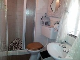 The Green Acorn Guest House