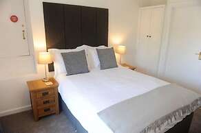 Ty Helyg Guest House