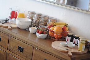 Ty Helyg Guest House