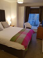 Ty Helyg Guest House