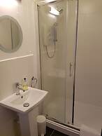 Ty Helyg Guest House