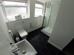 Ty Helyg Guest House