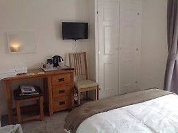 Ty Helyg Guest House