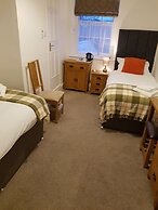 Ty Helyg Guest House