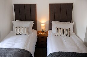 Ty Helyg Guest House