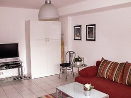 Tolstov-Hotels Big Room Apartment