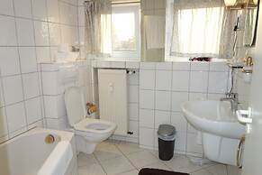 Tolstov-Hotels Great House