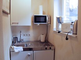 Tolstov-Hotels Apartment