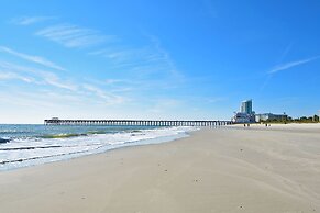 Holiday Sands North On the Boardwalk