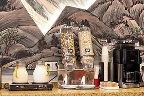 Nostalgia Hotel Zhangjiakou Victoria Sq