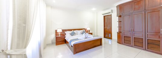 Hampton Hotel & Apartment