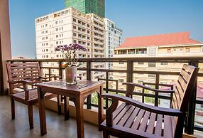 Hampton Hotel & Apartment