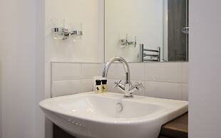Ravenscourt Guest House