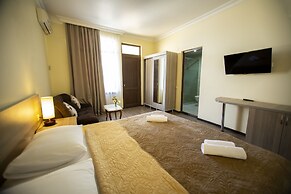 Hotel Chveni Ezo
