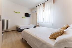Hotel Benaco Bee Free