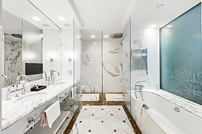 Sky Apartments Rentals Service