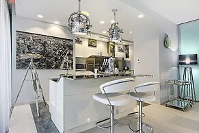 Sky Apartments Rentals Service