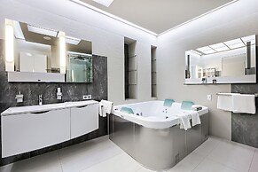 Sky Apartments Rentals Service