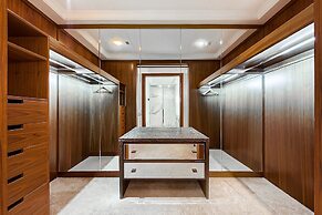 Sky Apartments Rentals Service