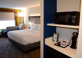 Holiday Inn Express & Suites Pittsburgh - Monroeville by IHG