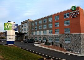 Holiday Inn Express & Suites Pittsburgh - Monroeville, an IHG Hotel