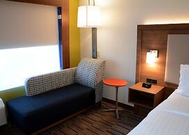 Holiday Inn Express & Suites Pittsburgh - Monroeville by IHG