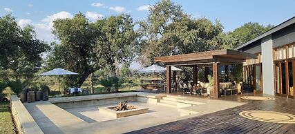 Karongwe Portfolio - Becks Safari Lodge