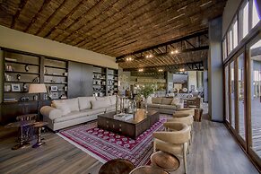 Karongwe Portfolio - Becks Safari Lodge