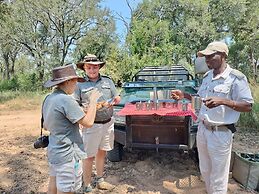 Karongwe Portfolio - Becks Safari Lodge