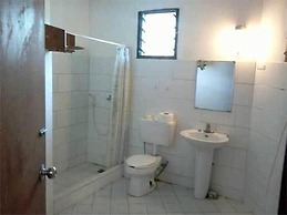 Bluepango Guest House - Hostel