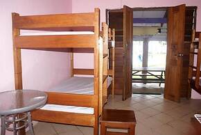 Bluepango Guest House - Hostel