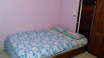 Bluepango Guest House - Hostel