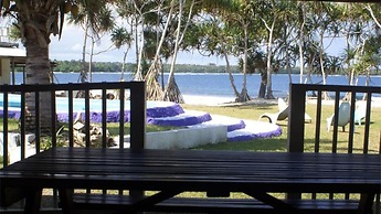 Bluepango Guest House - Hostel