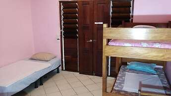 Bluepango Guest House - Hostel