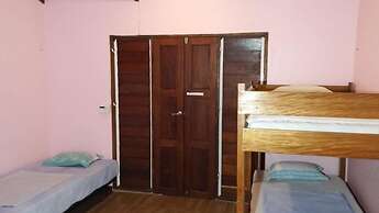 Bluepango Guest House - Hostel