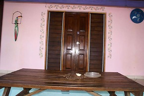 Bluepango Guest House - Hostel