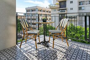 Mr. Brooklyn - By TLV2GO