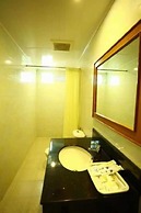 Sky Hotel Hlaing Thar Yar Yangon