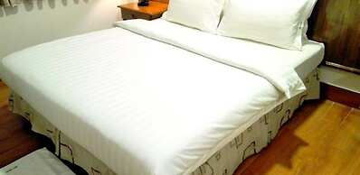 Sky Hotel Hlaing Thar Yar Yangon