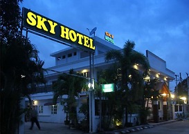 Sky Hotel Hlaing Thar Yar Yangon